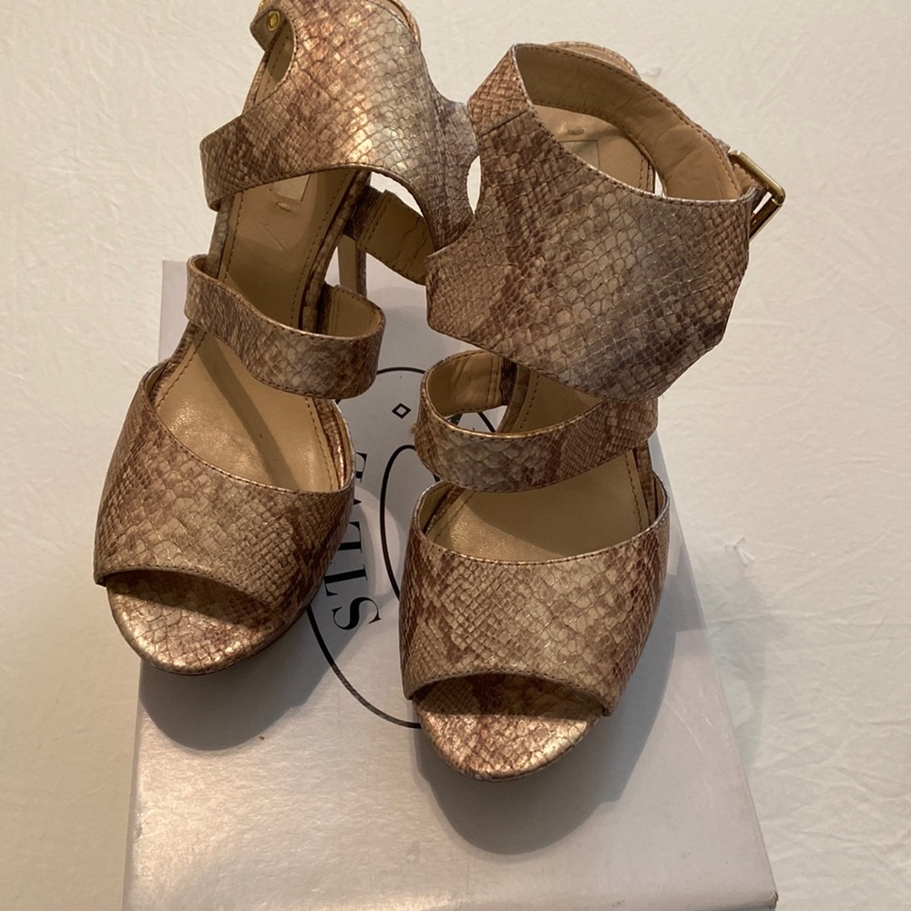Guess heels